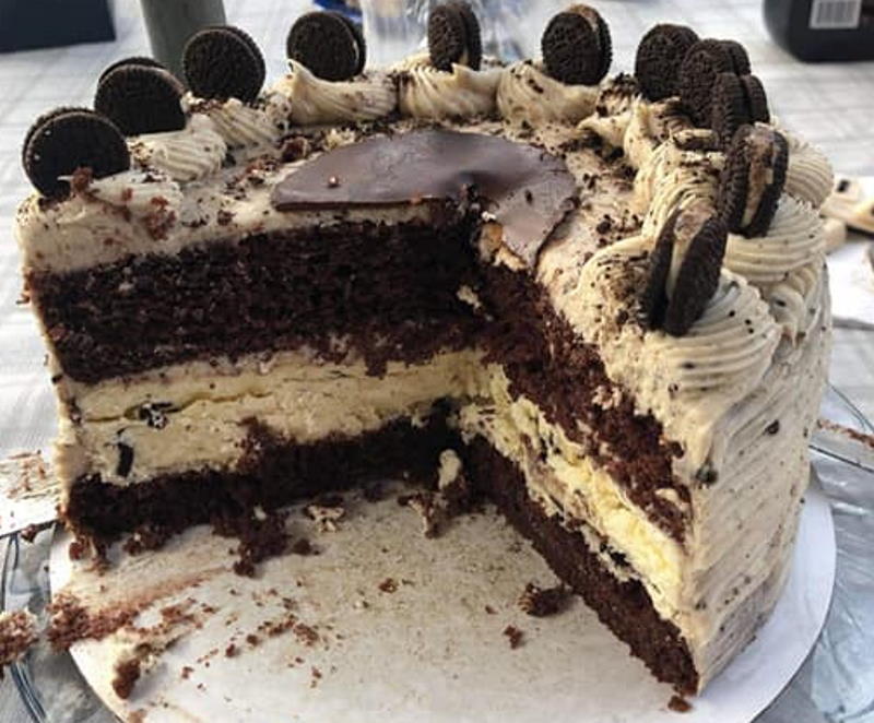 Chocolate Oreo Cheesecake Cake